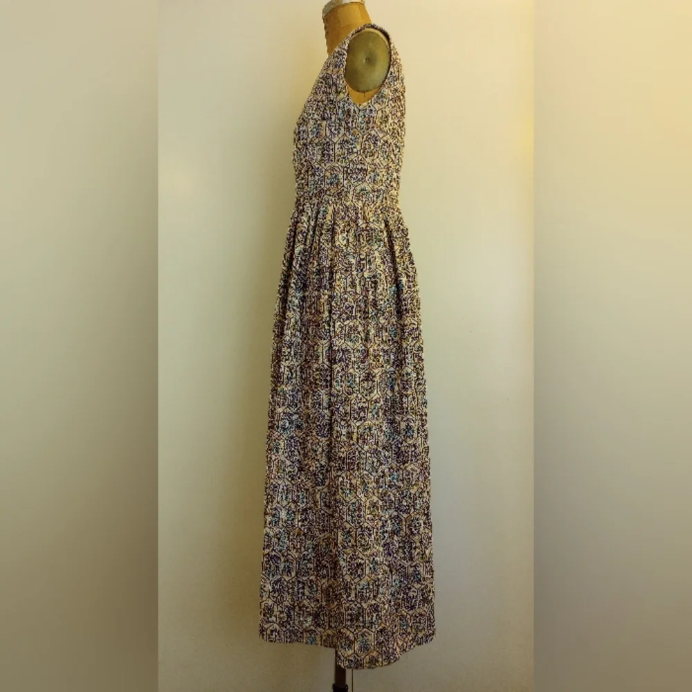 Patterned Dress - Picture 4 of 5